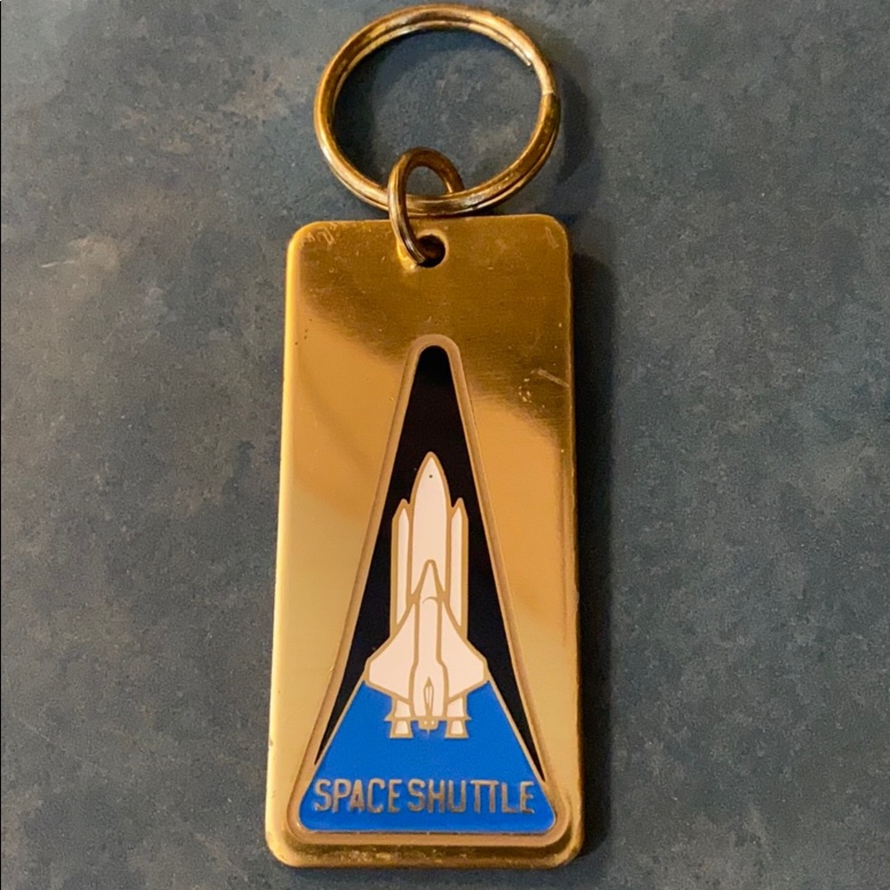 Space shuttle key ring